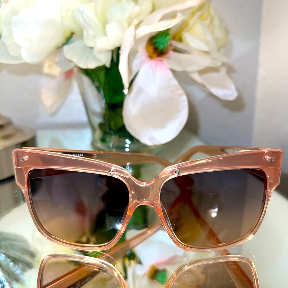 Beautiful Marc Jacobs sunglasses